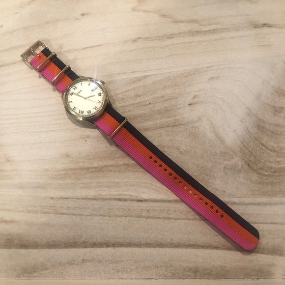 NWOT Fossil gold watch with pink/orange/navy band!